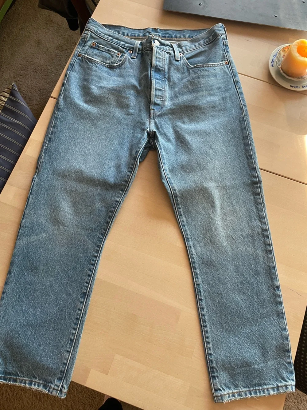 Levi 501 Originals, NWOT - W31 L26 - Picture 9 of 10